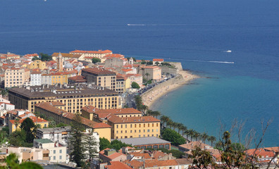 ville du bord de mer