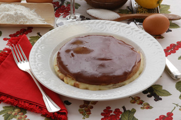 Dolce al cioccolato farcito di crema - Emilia Romagna