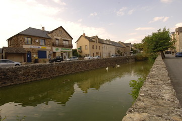 Fototapeta na wymiar sauveterre de rouergue Aveyron