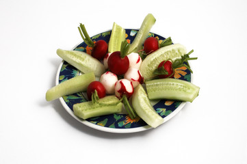 insalata cetrioli e ravanelli