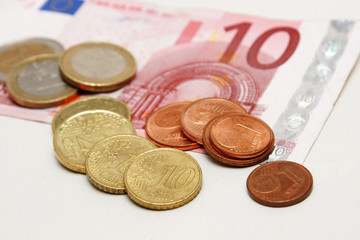 10 euro schein und münzen