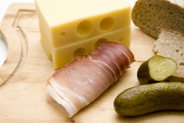 Schinken mit Gewürzgurke
