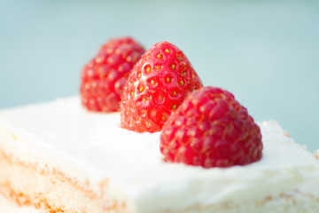 raspberry and strawberry diet  creme cake