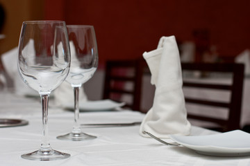 setting of restaurant table
