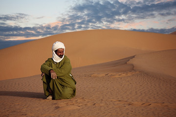 Touareg nel deserto del Sahara