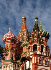 Fototapeta na wymiar St. Basil Cathedral in Moscow