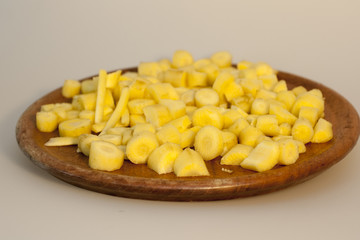 Geschnittene cremefarbene Karotten