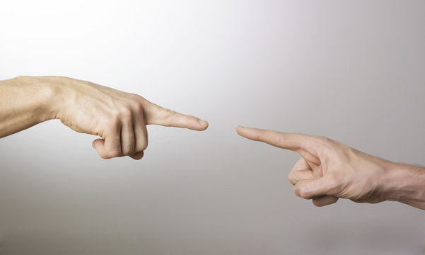 deux mains indexs connexion engagement