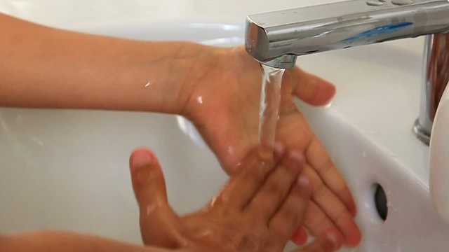 bien se rincer les mains