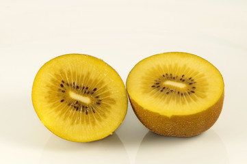 cut kiwi fruit on the table