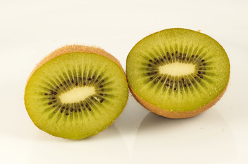 cut kiwi fruit on the table