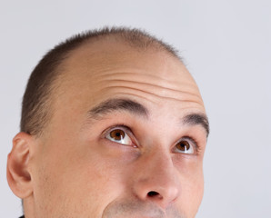Fototapeta premium man looks up