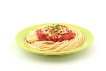 Spaghetti on green plate