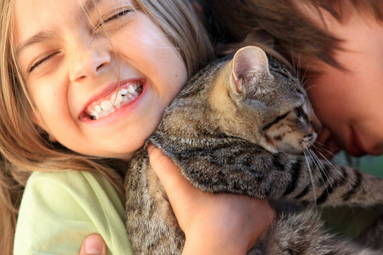 bonheur partag&eacute; avec le chat