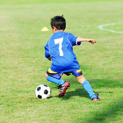 scatto di un giovane calciatore