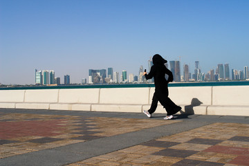 Doha - Qatar - A Qatari woman jogging