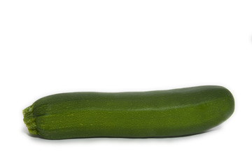 pepino o calabacín aislado en fondo blanco