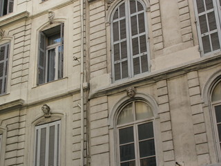 façade de caractere