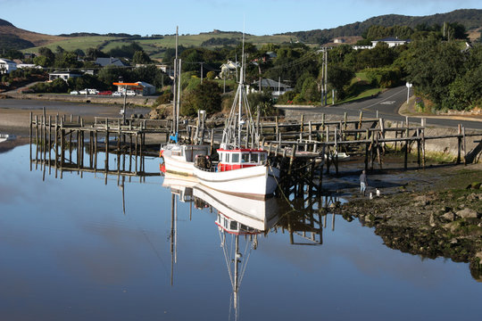 New Zealand, Riverton harbor