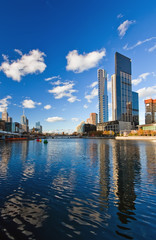 Winter in Melbourne, Skyscrapers on Yarra River © sborisov