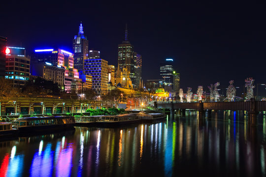 Downtown of Melbourne at night, Yarra river