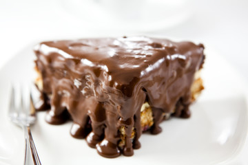 Cake with chocolate glaze