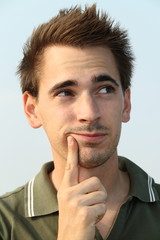 ragazzo pensante