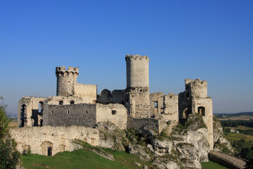 Fototapeta na wymiar Panorama zamku w Ogrodzieńcu