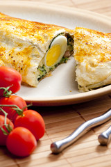 puff roly-poly filled with spinach and eggs