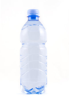 bottiglia d'acqua verticale