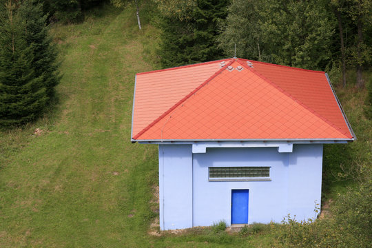 Trafostation an einer Staustufe