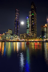 Obraz premium Downtown of Melbourne at night, Yarra river
