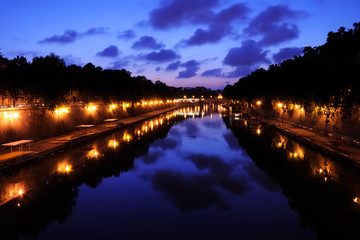 Fototapeta premium Night view from Ponte Sisto