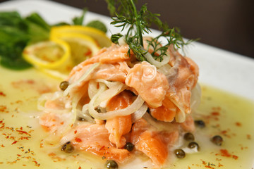salmon with onion