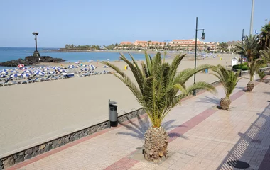 Tischdecke Promenade in Los Cristianos, Canary Island Tenerife, Spain © philipus