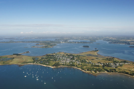 vue aerienne de l&icirc;le-d'Arz,  Golfe du Morbihan (56)