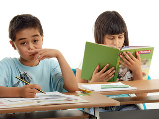 Kinder im Klassenzimmer