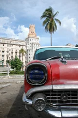 Afwasbaar Fotobehang Cubaanse oldtimers oudje