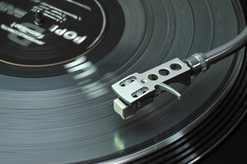 POP Turntable in Disco © Stefan Thiermayer