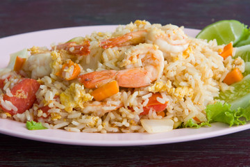Fried rice with seafood