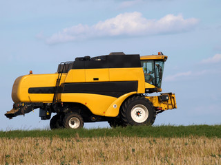 Obraz premium Mähdrescher