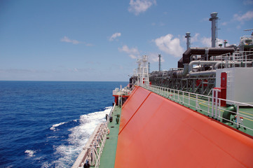 Oil and gas industry – liquefied natural gas tankers LNG © Carabay
