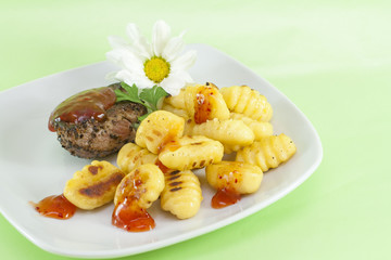 Pfeffersteak mit Gnocchi