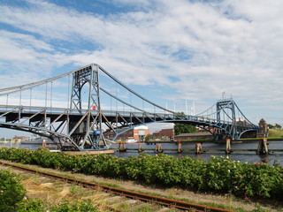 Kaiser-Wilhelm-Brücke