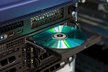 Server CD-Tray