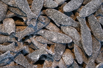 Salzige Heringe aus Lakritz