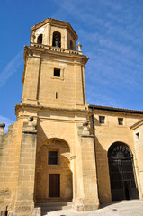 Fototapeta na wymiar iglesia de Sajazarra
