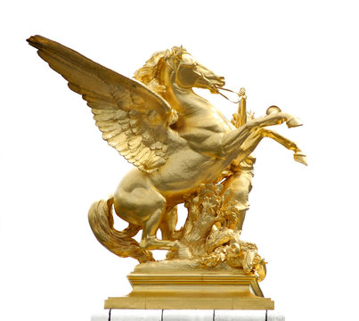 Golden horse statue on a paris bridge