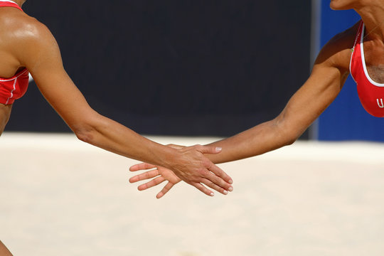 Voleibol playa. Celebrando punto