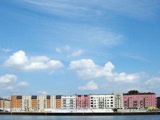Fototapeta premium Berlin, Wohnen an der Spree